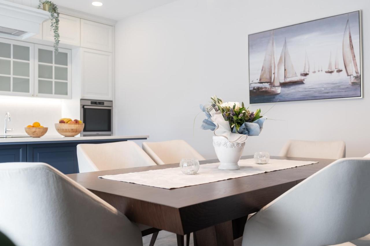 Peak Hill Apartment *